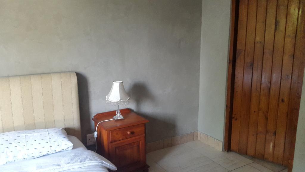 Rosebank Lodge&Backpacker Johannesburg Bagian luar foto